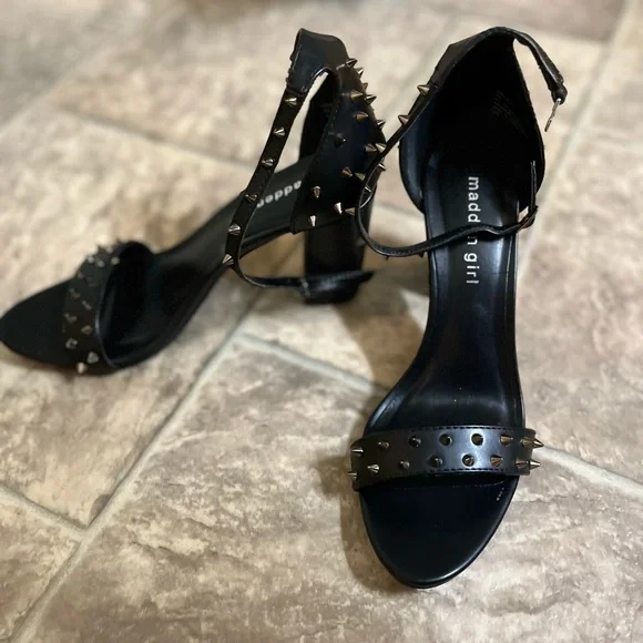 Spike 👠 heels - Picture 4 of 6